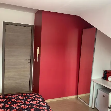فندق مبيت وإفطار Groot-bijgaarden Center 2*